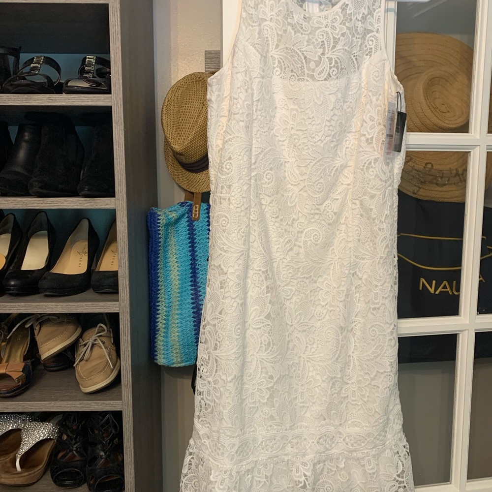 Dress - Picture 2 of 2